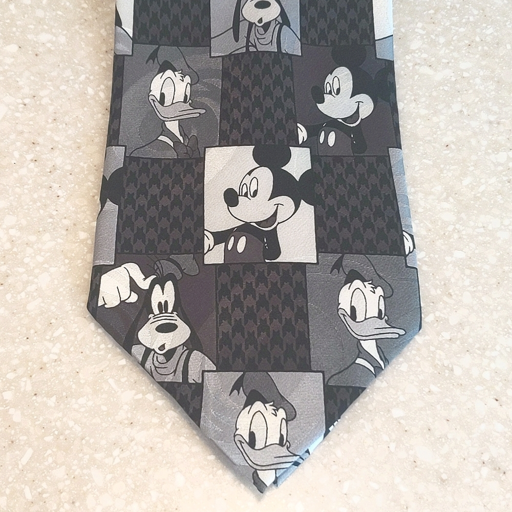 Disney silk tie